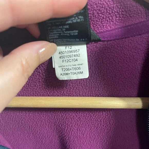 Purple-Maroon-Magenta Full-Zip The North Face Jacket - Picture 5 of 8